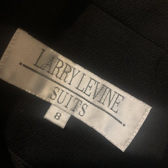 Larry Levine. Size 8. Lined Long Sleeve Button Up Jacket. Knit. AL - Picture 7 of 7